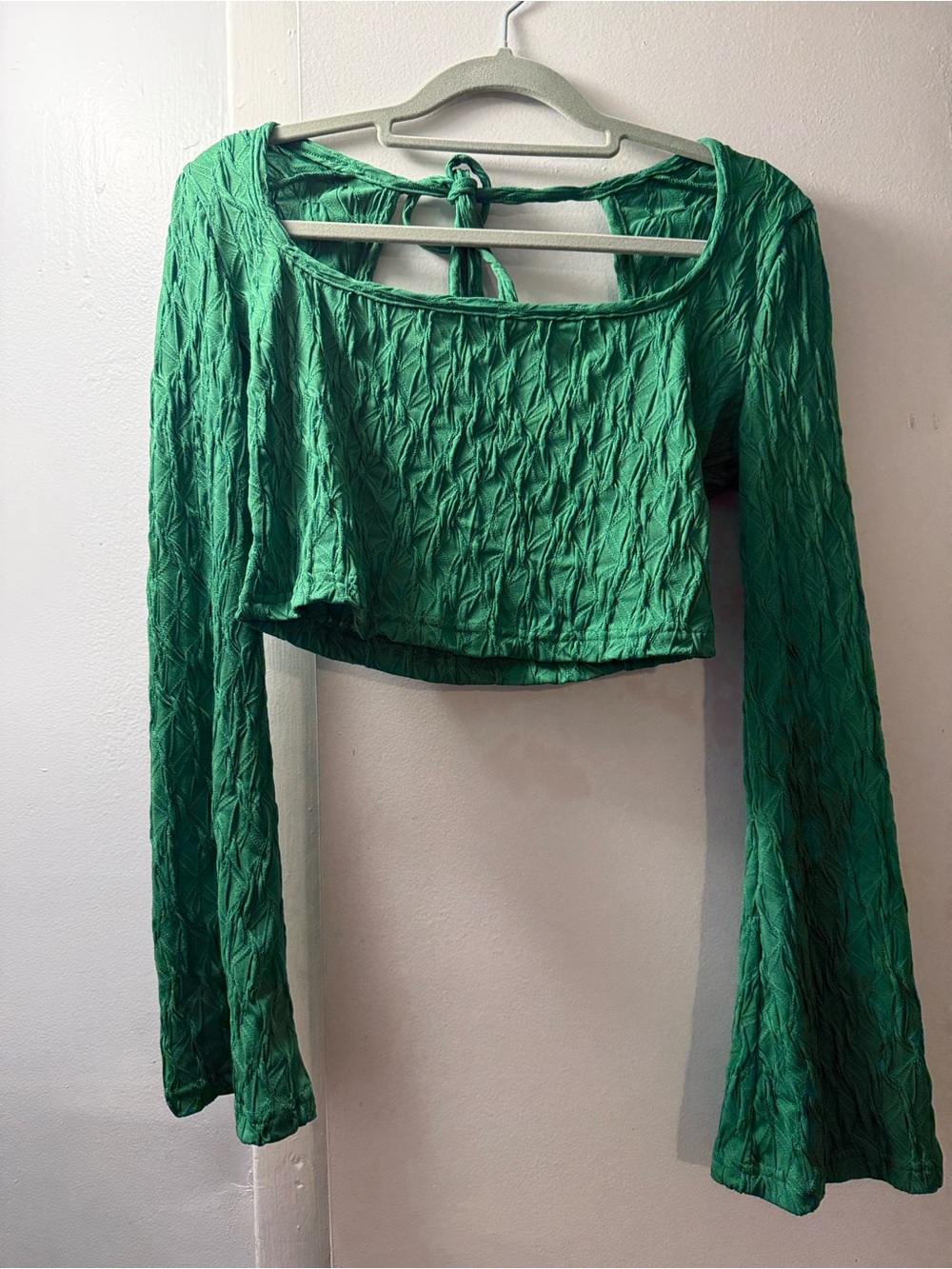 SHEIN Emerald Green Crinkle Long-Sleeve Crop Top with Back Tie-XS